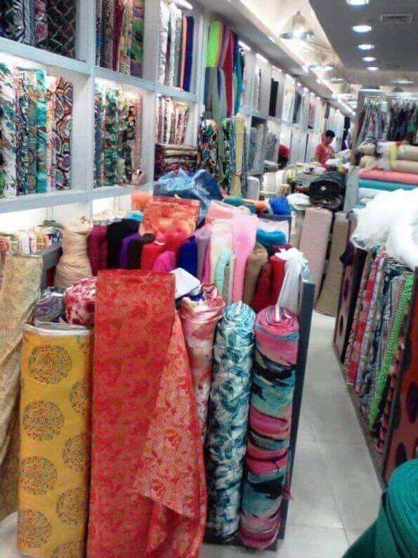 A bargain outlet store with a variety of fabric options.
