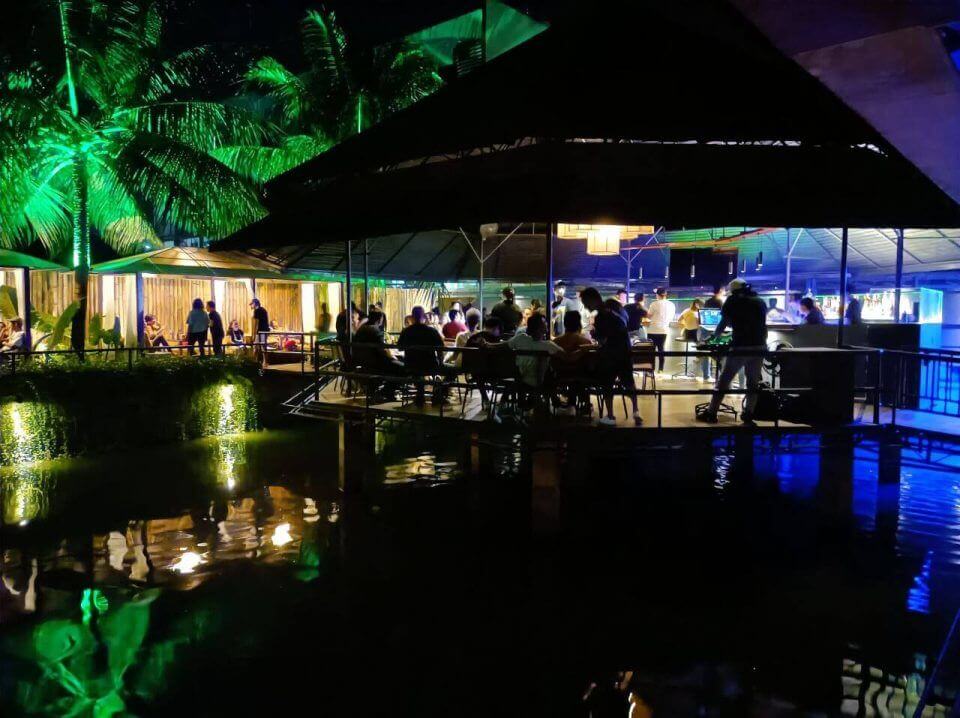 The Pond Bar & Resto