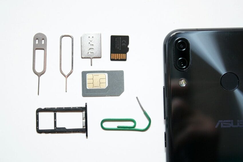 Mobile phone with SIM card, representing Philippine mobile number prefixes