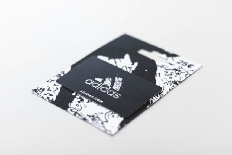 Close-up of a physical plastic gift card, the kind of store-bought gift certificate that Philippine law (RA 10962) requires to stay valid with no expiry date